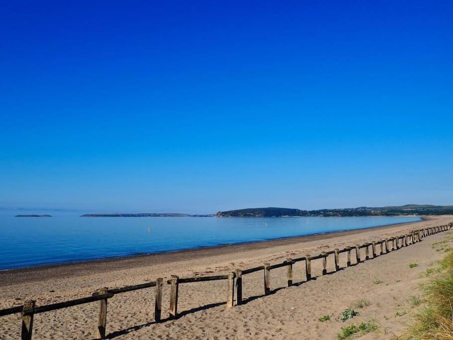 Beach Front Apartment Pwllheli Εξωτερικό φωτογραφία