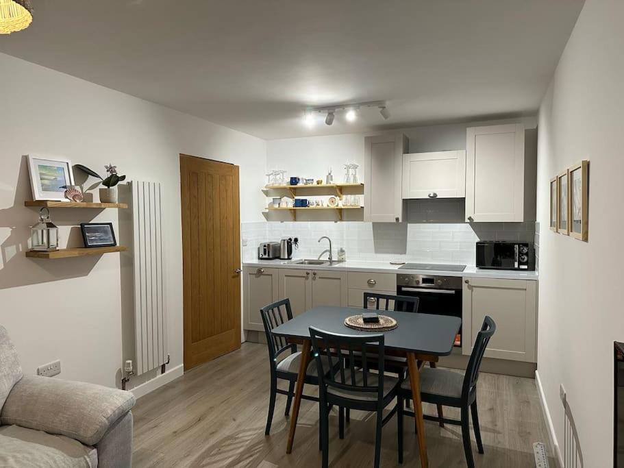 Beach Front Apartment Pwllheli Εξωτερικό φωτογραφία
